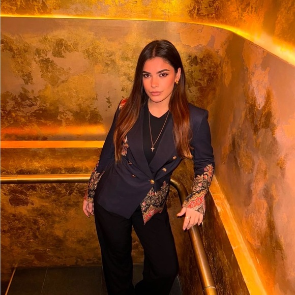 STYLEWE Black and Gold Embroidered Blazer - Picture 2 of 4